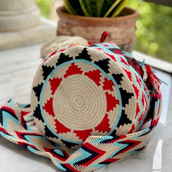 Handmade Mochila Wayuu bag main image 5